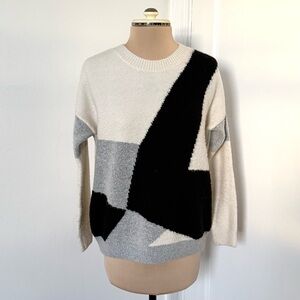 Asian Brand BeMe White, Gray, and Black Colorblock Sweater size M